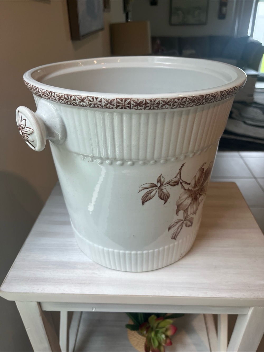Vintage Johnson Brothers White Ceramic Slop Jar with Brown Floral Motif - Picture 6 of 14